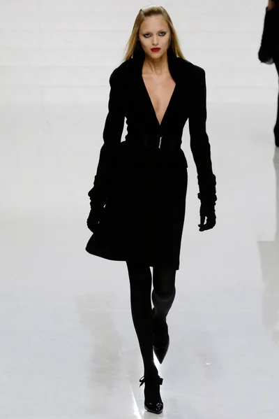 Look 18